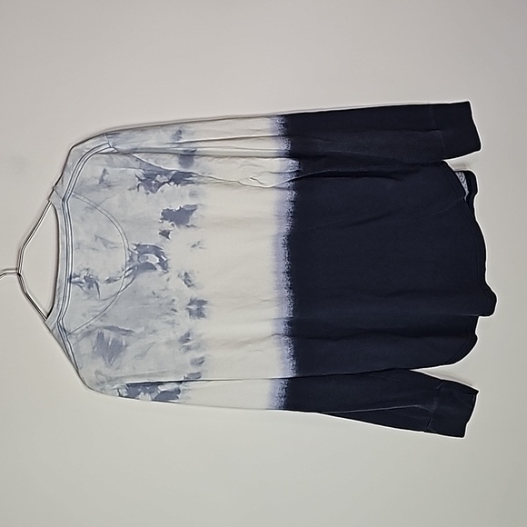 Hollister medium blue and white curved hem long sleeve shirt - Picture 5 of 7